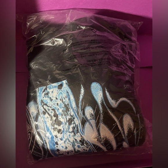 Lost hills Black and Blue Street Art Graphic Hoodie - Picture 5 of 5